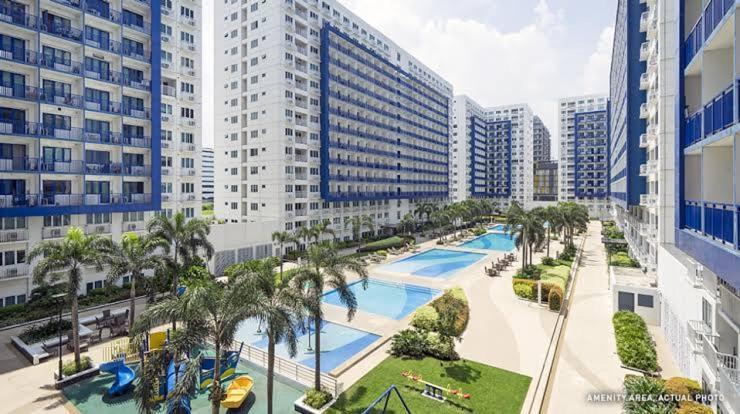 Condodeal At Sea Residences Manila Exteriör bild