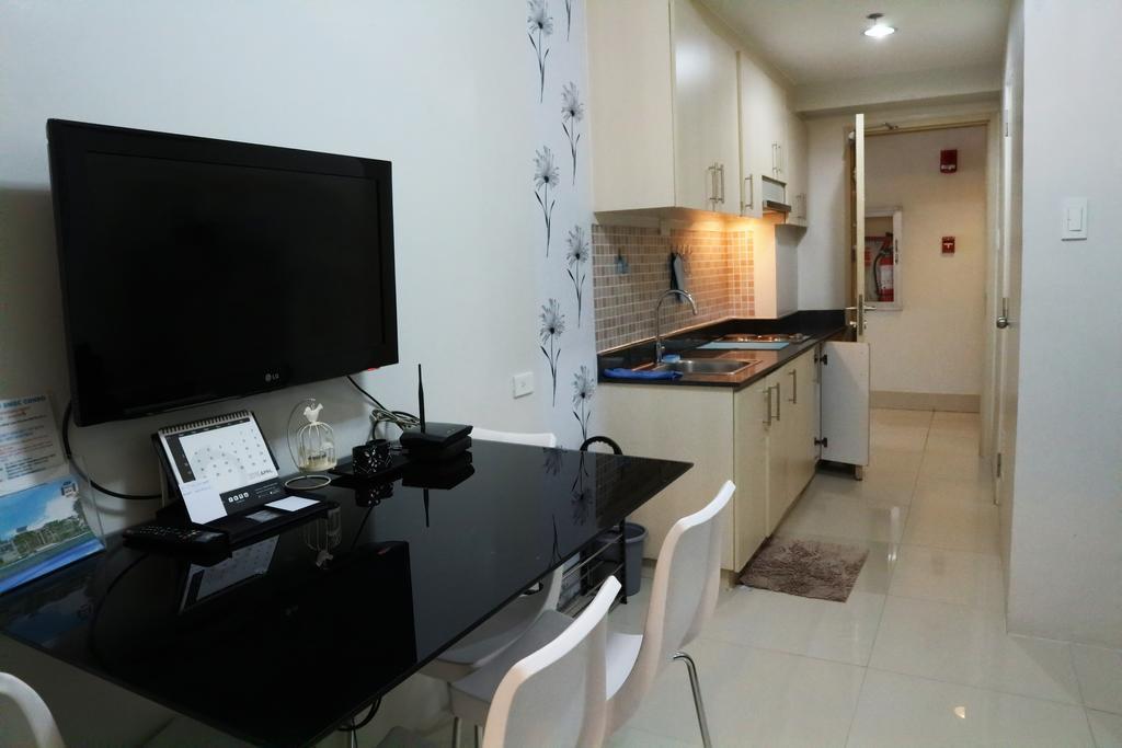 Condodeal At Sea Residences Manila Exteriör bild