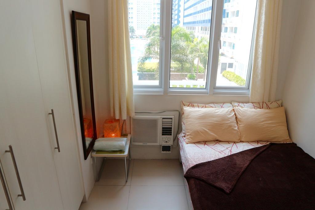 Condodeal At Sea Residences Manila Exteriör bild